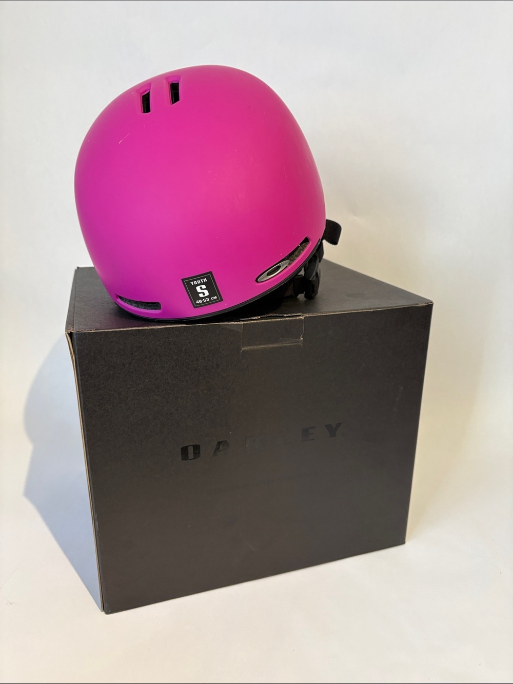 Oakley Matte Hot Pink Youth Helmet MOD1 youth (small)